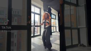 Soltera Shakira musica colombiana bailarina [upl. by Weed451]