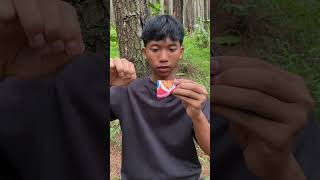 Good idea and very useful to protectyour hands from heat🔥 Campina survival bushcraft outdoors [upl. by Esom]