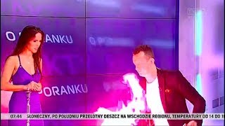 Iluzjonista robi show na żywo w studiu TVP3 Wrocław „Fakty o poranku” 19092017 [upl. by Ahterod]