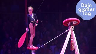 Balanceakt im Circus Roncalli  Romy als Zirkusartistin  Dein großer Tag  SWR Plus [upl. by Arehc626]