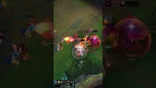 Essa foi rápida BOT DIF leagueoflegends gaming gameplay [upl. by Mackie]