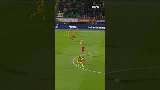 Nog meer WERELDGOALS vanaf de middenlijn 🤩 [upl. by Horgan]