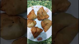 Shingara 🥠🥟🤤shortvideo ytshorts food shingara samosa [upl. by Socin147]