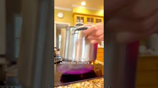 Making popcorn part 3 in a stovetop pot popcornrecipe movienight healthysnacks healthytreat [upl. by Nirihs61]