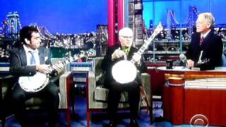 Noam Pikelny amp Steve Martin play Duelling Banjos on Letterman Nov 5 2010 [upl. by Allemaj]