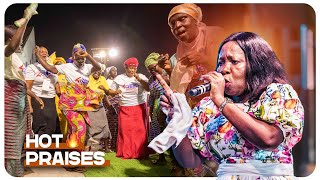 JOYCE EFFAH LEADS HOT PENTECOSTAL PRAISES TARKWA 4 CHRIST CRUSADE [upl. by Coralie]