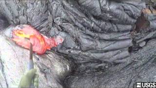 This is how a geologist collects lava samples from a volcano [upl. by Jeno]