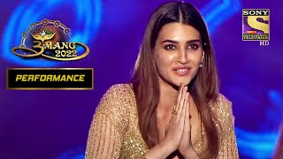 Kriti Sanon की दमदार Entry पे सबने बजाई तालियाँ  Umang 2022  Performance [upl. by Eizdnil]