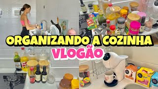 VLOGÃO ORGANIZANDO A COZINHAcolocando tudo no lugar tirando das caixas📦🏠💖✨ [upl. by Ejrog]