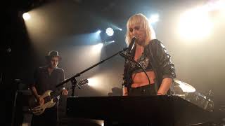 METRIC quotGimme Sympathyquot Live Paris 2019 [upl. by Wagshul]