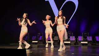 VIVIZ 비비지  Rum Pum Pum acapella  Atlanta 20240713 [upl. by Aroda337]