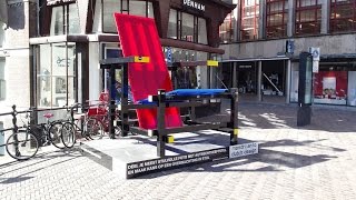 Giant version of Red and Blue Chair by Rietveld  De Stijl [upl. by Semele966]