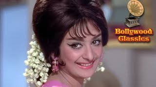 Sharm Aati Hai Magar  Padosan  Lata Mangeshkar Hits  R D Burman Hit Songs [upl. by Nirrak]