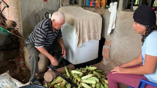 A sacarle la hoja para los tamalitos pidan sus tres deseos ahora andan con suerte 😂 [upl. by Bastien]