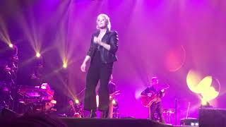 Ina Müller  Sie schreit nur noch bei Zalando  Juhu Tour 2017  9 Dezember  live in Hamburg [upl. by Klemm]