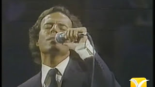 Julio Iglesias  Hey  Me Olvide de Vivir  Festival de Viña del Mar 1981 [upl. by Atsiuqal363]