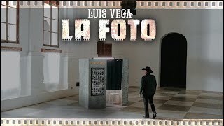 Luis Vega  La Foto Video Oficial [upl. by Ayekan]