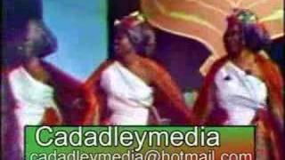 Somali Song Shumeey  Aweys Khamees amp Fatima Qasim [upl. by Vanhomrigh]