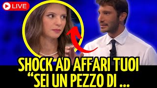 😱 Shock ad Affari Tuoi Stefano De Martino non regge e manda a f [upl. by Ahras379]