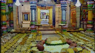 Mathura Temple Travel Dwarkadheesh Temple Mathura  Dwarkadhish Mandir Annakut Darshan [upl. by Esilanna809]