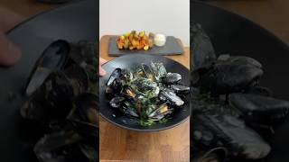 Moules frites shorts moules frites mouleslover asmrfood explore [upl. by Moreta]