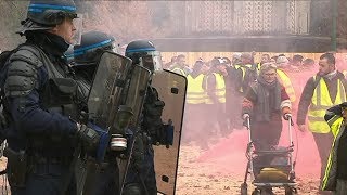 Manifestation des gilets jaunes ce 8 décembre à Grenoble [upl. by Adlai]