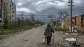 Live Ukrainian forces enter city of Kherson after Russian retreat • FRANCE 24 English [upl. by Patti]