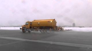 Dulles Runway Deicer Truck 12102013 [upl. by Tereb]