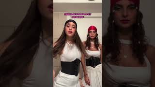 IRIS DIDOMENICO E IL SUO COSTUME DI HALLOWEEN INSIEME A UNA SUA AMICA tiktok perte webboh humor [upl. by Jillie]