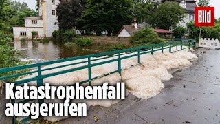 Tief „Bernd“ flutet halb Deutschland – UnwetterAlarm in NRW Bayern und Sachsen [upl. by Orsay]