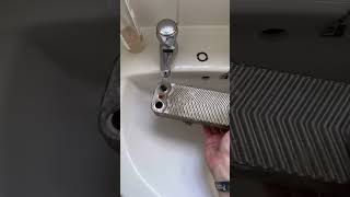 No hot water fault hot taps running cold Worcester Bosch combi boiler 30si gc 4731185 [upl. by Ky154]