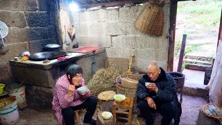 Primitive Lifestyle of 85 Yearold farmers in Remote Chinese Village [upl. by Ahsenyl]