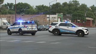 Man charged with opening fire on police officers after 3 injured in Chicago shooting [upl. by Ecinuahs]