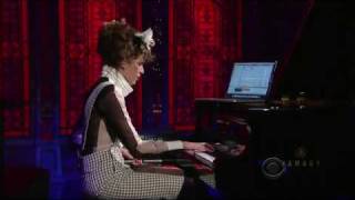 Imogen Heap on Letterman Last Train Home [upl. by Fasta82]