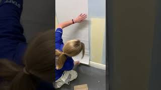 How to centralise a chimney breast when hanging paper [upl. by Corliss]