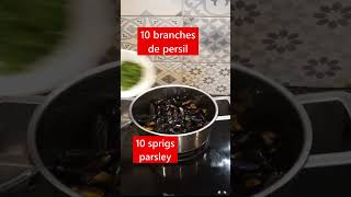 Recette des Moules marinières 🤤 🍟 Très simple et rapide [upl. by Etennaej]