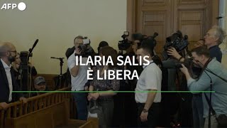 Ilaria Salis e libera tolto il braccialetto elettronico [upl. by Nohtanhoj107]