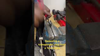 How to extract transponder from a Toyota chip key viralvideo locksmith carkeys Transponder [upl. by Stefanie412]