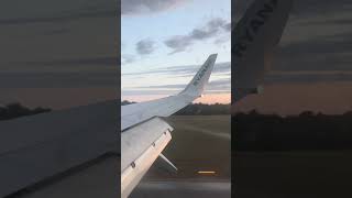 Ryanair Boeing 737 landing in Zadar Airport boeing737 aviation [upl. by Divine]