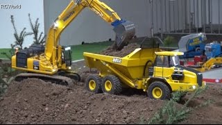 RC Construction Site Excavator Dozer Dumper Baustelle Bagger ♦ Erlebniswelt Modellbau Kassel 2016 [upl. by Mansur418]