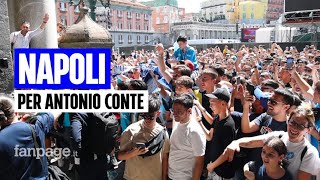 Antonio Conte presentato come nuovo allenatore del Napoli grande euforia ma nessun saluto ai tifosi [upl. by Lamak]