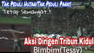 Full Aksi Dirigen Bonek Tribun Kidul  Bimbim Tessy HujanHujanan [upl. by Ysirhc795]