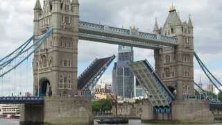 Tower Bridge London Opening and Closing [upl. by Gnot]