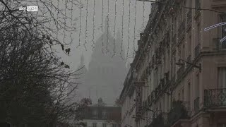 Parigi neve ricopre basilica del Sacro Cuore a Montmartre [upl. by Euqina]