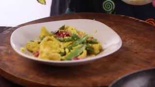 Tortelli con asparagi bacon e uova mimosa  RicettaVeloce [upl. by Roper]