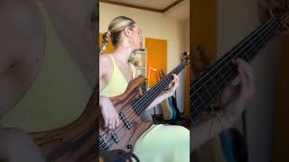 “Dinorah Dinorah” Ivan Lins bass cover fretlessbass bassplayer brazilianmusic basscover [upl. by Riella]