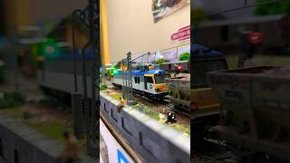 model electric locomotive with pantograph and catenary mast modelrailwaylayout pantograph [upl. by Flavian]