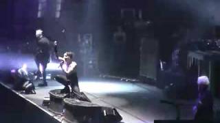 Marilyn Manson Live in Bercy Use Your Fist and not [upl. by Barnie]