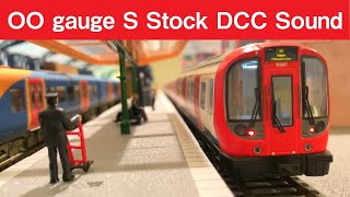 Acton Railway 017 London Underground S Stock DCC sound Running Session Sound from Legomanbiffo [upl. by Lindly]