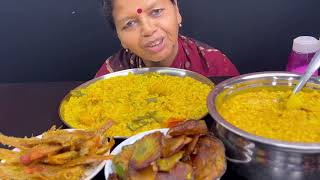 BIGBITES EATING VEGETABLE KHICHDI WITH FISH FRY AND POTATO FRY ।। [upl. by Syverson]